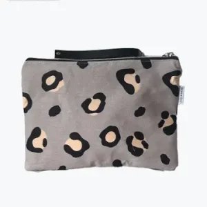 NECESER_LICHIS_BLANCOS_ANIMAL_PRINT.webp